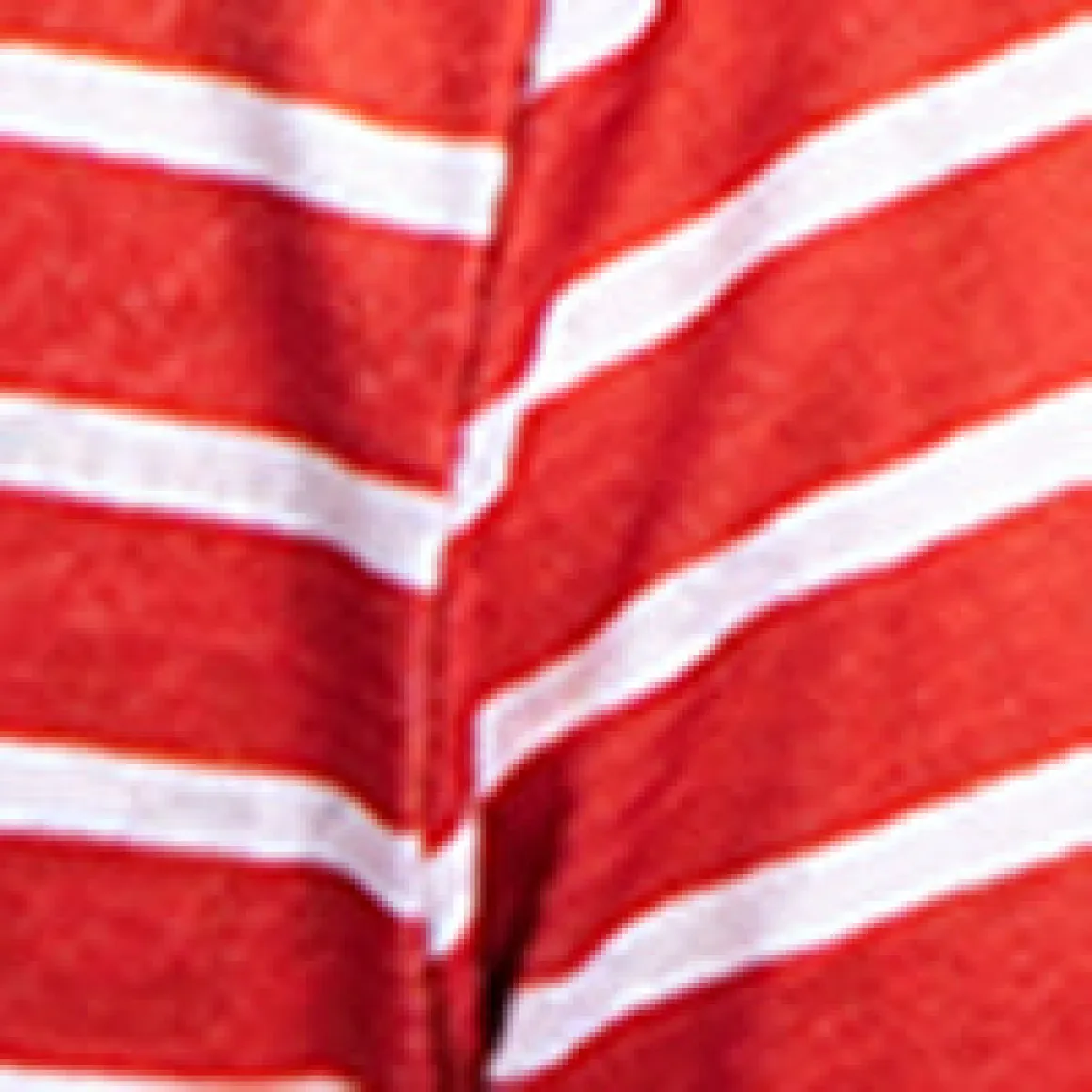 Short-sleeve semi-fitted T-shirt