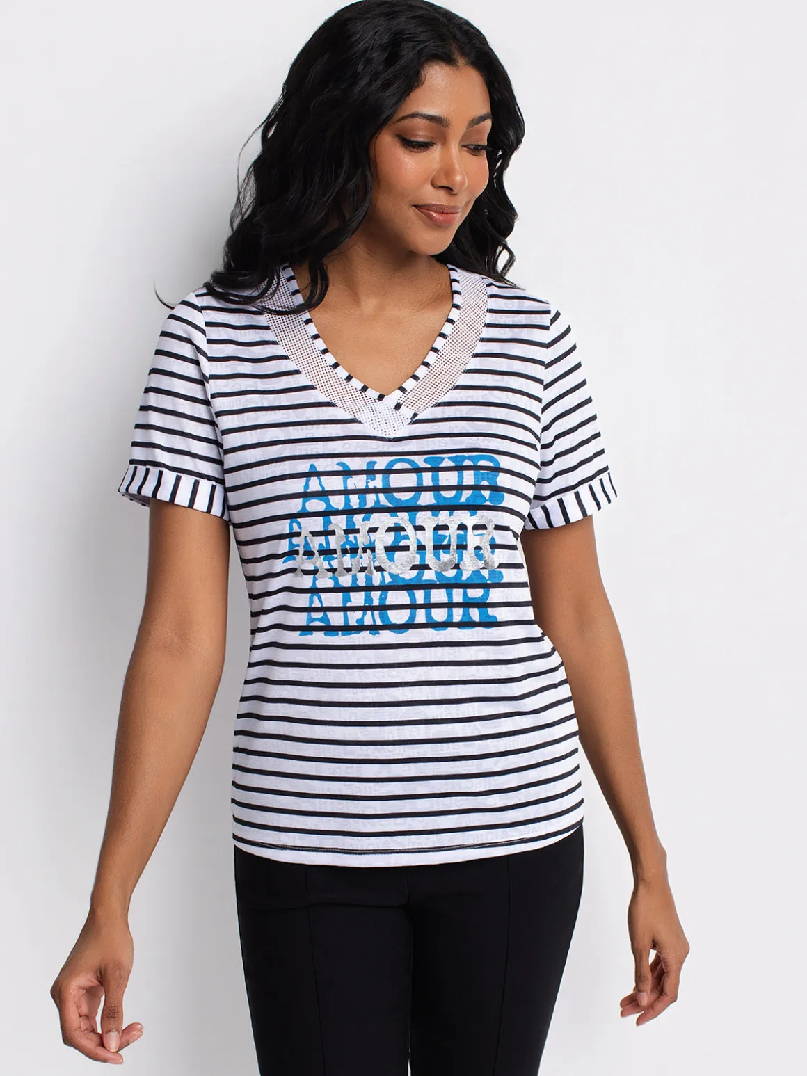 Short-sleeve semi-fitted T-shirt