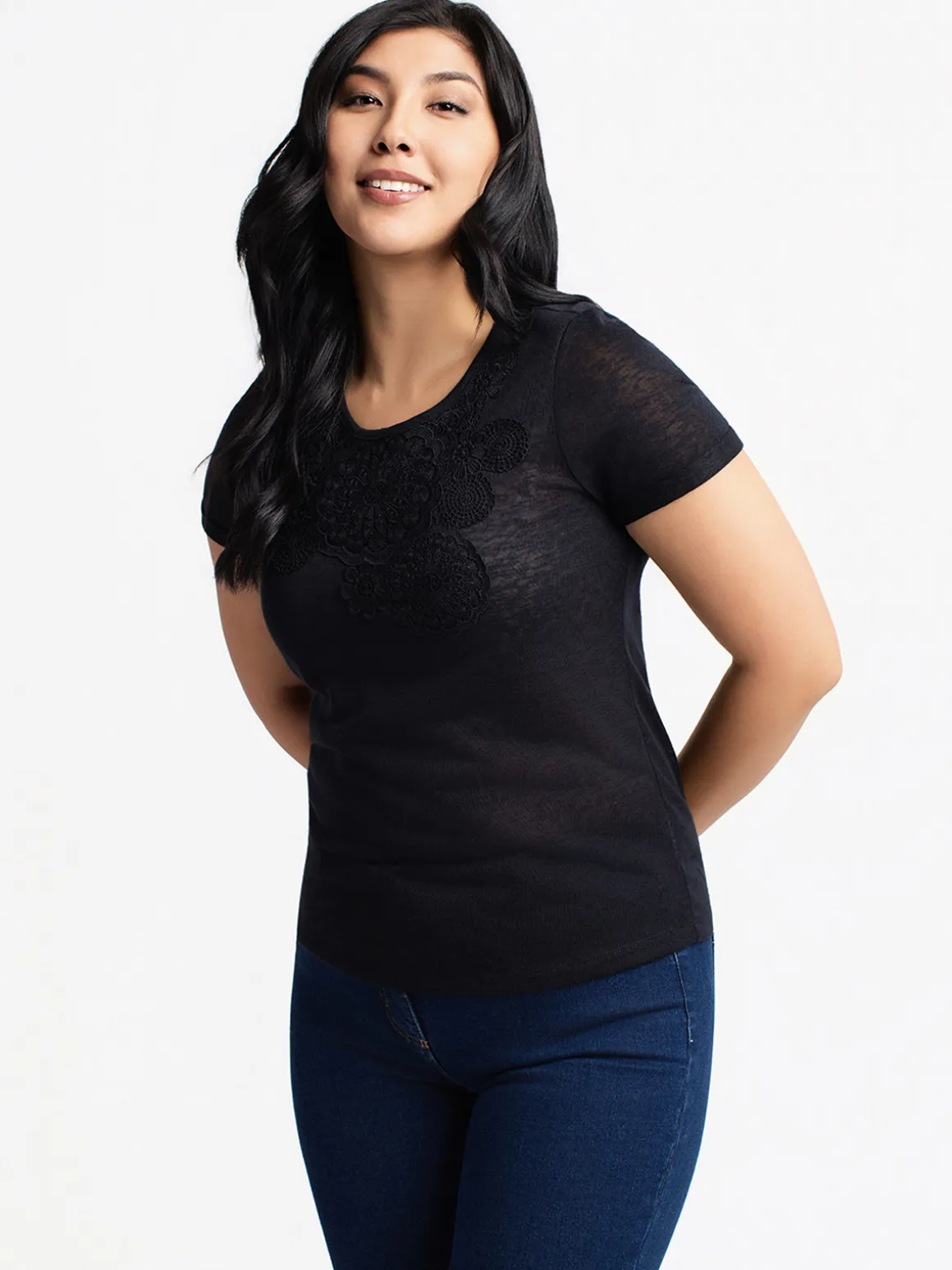 Short-sleeve semi-fitted tunic