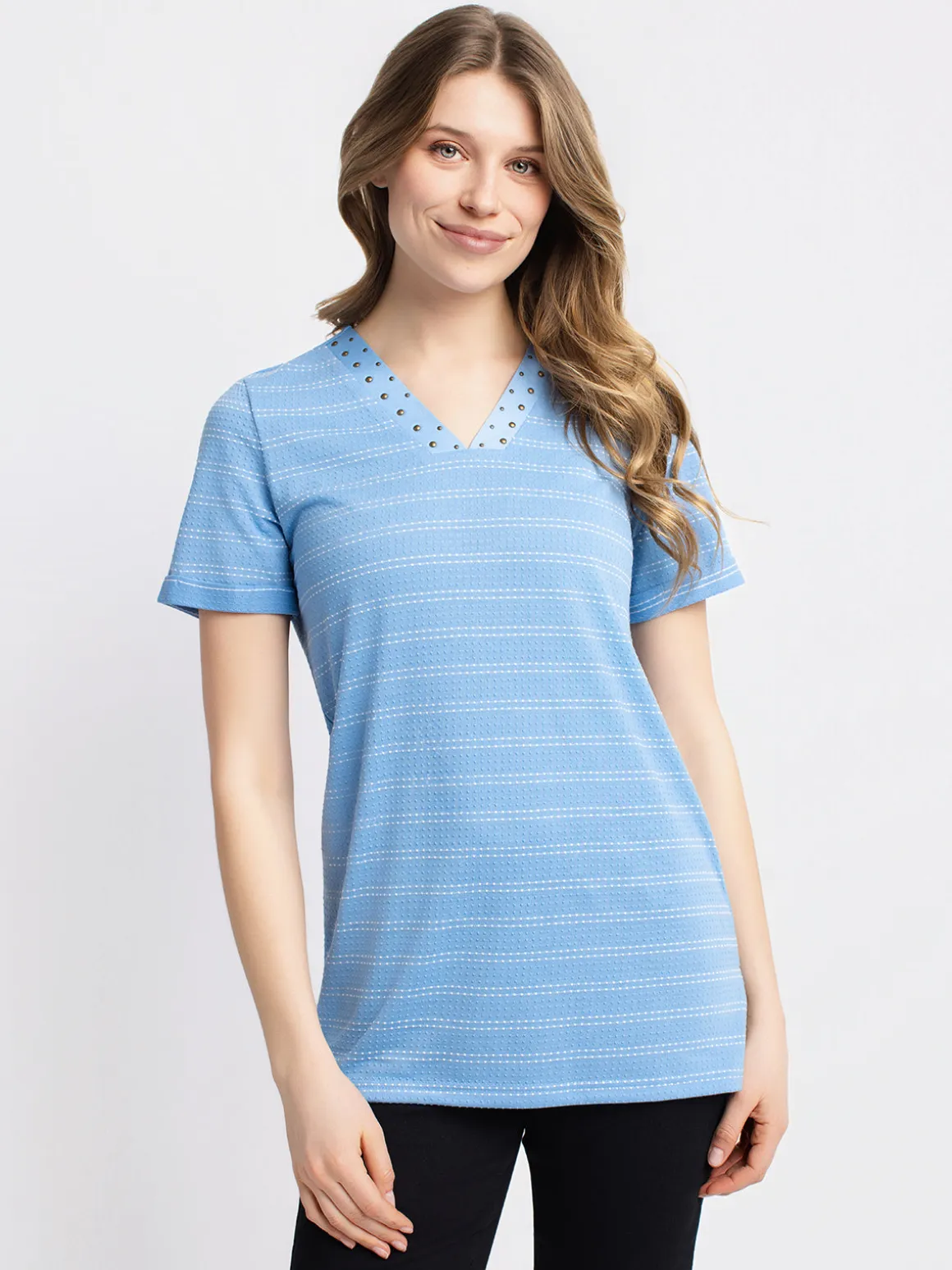 Short-sleeve semi-fitted tunic