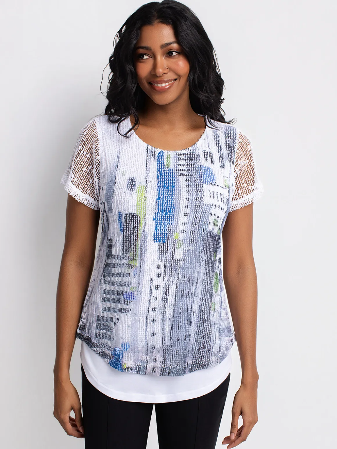 Short-sleeve semi-fitted tunic