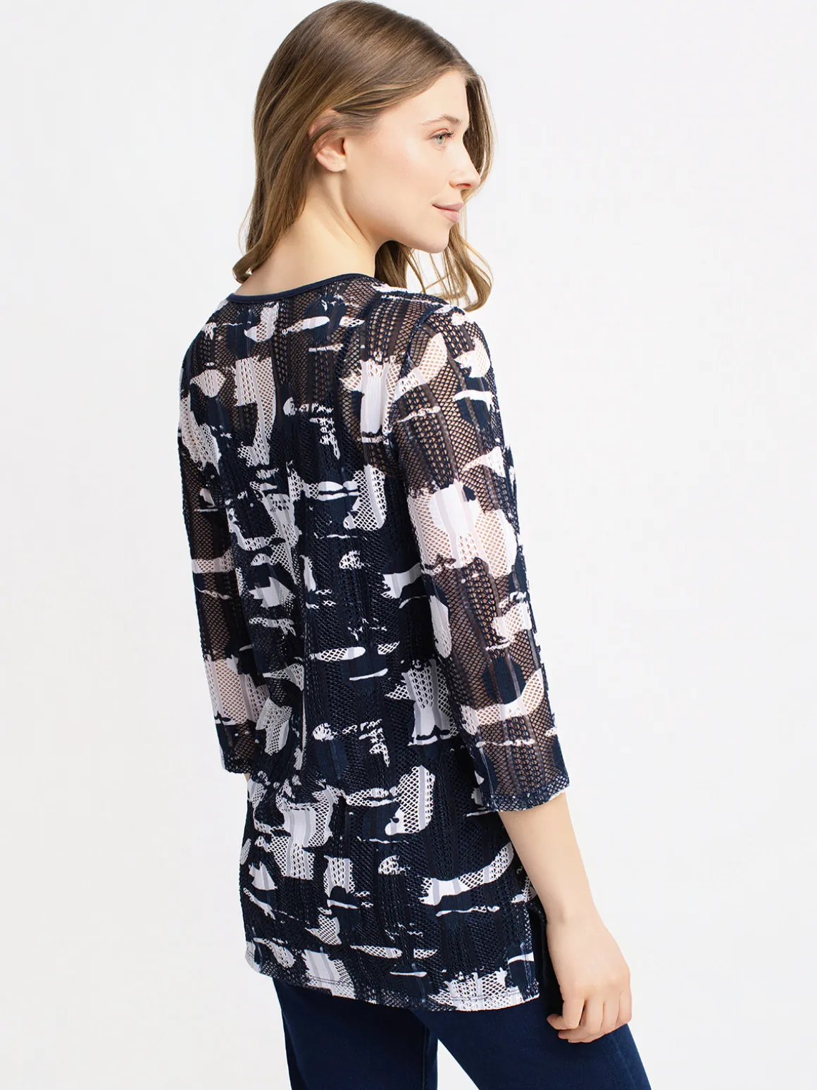 Short-sleeve semi-fitted tunic