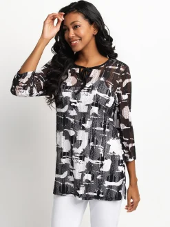 Short-sleeve semi-fitted tunic