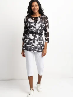 Short-sleeve semi-fitted tunic