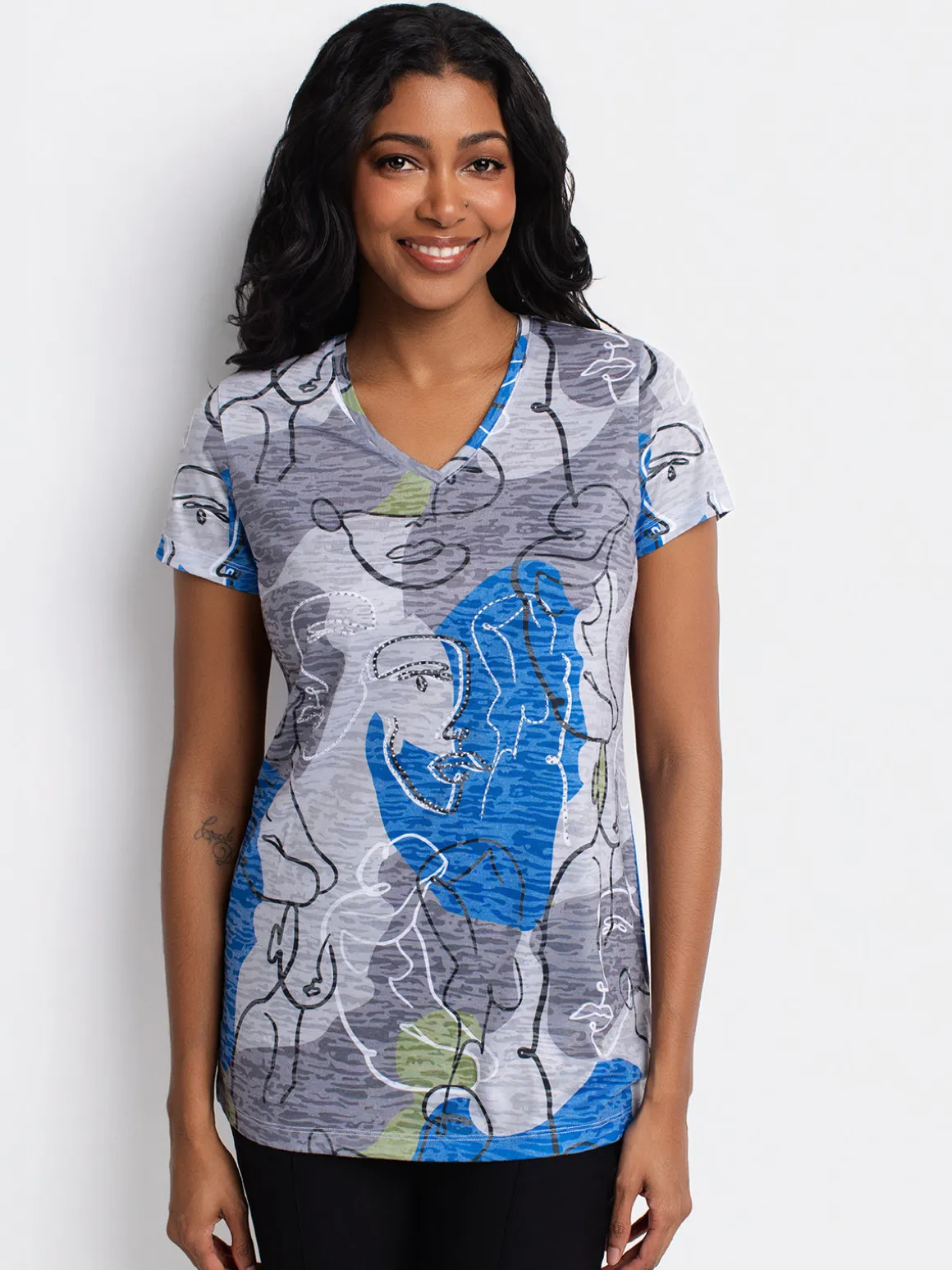 Short-sleeve semi-fitted tunic