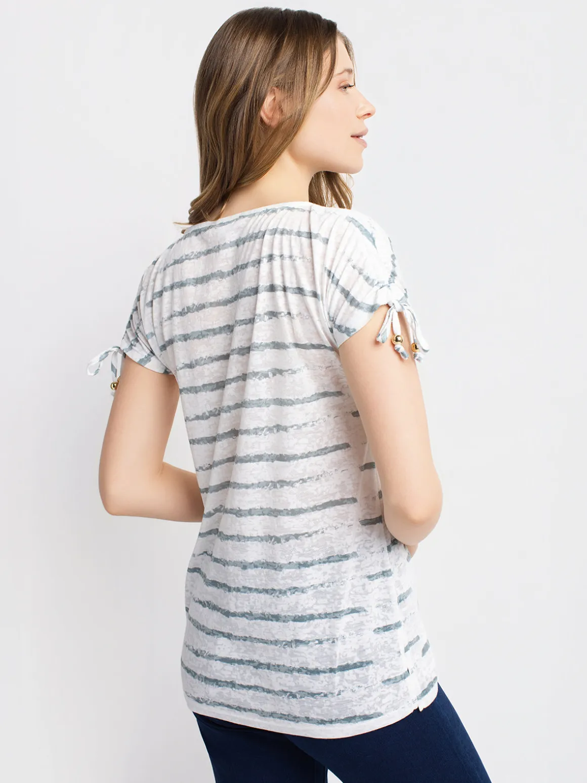 Short-sleeve semi-fitted tunic