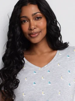 Short-sleeve T-shirt