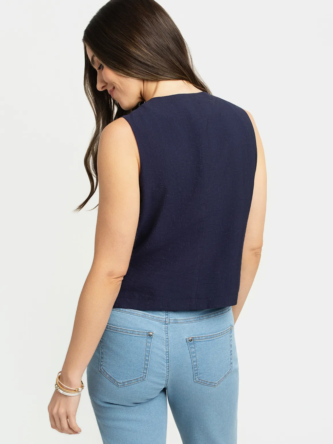 Sleeveless blazer