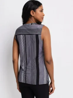 Sleeveless semi-fitted tunic