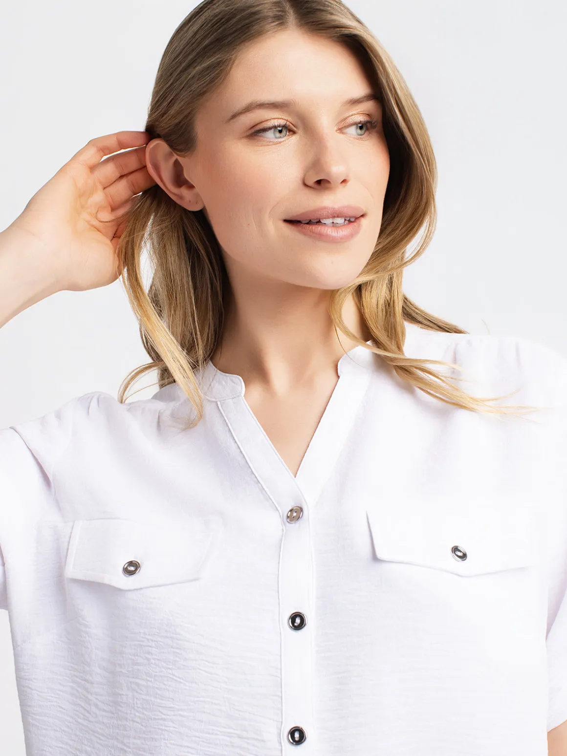 3/4-sleeve loose blouse with buttons