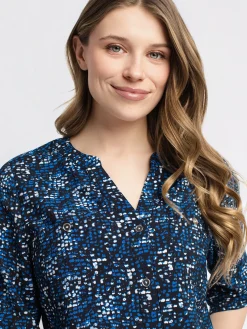 3/4-sleeve loose blouse with buttons