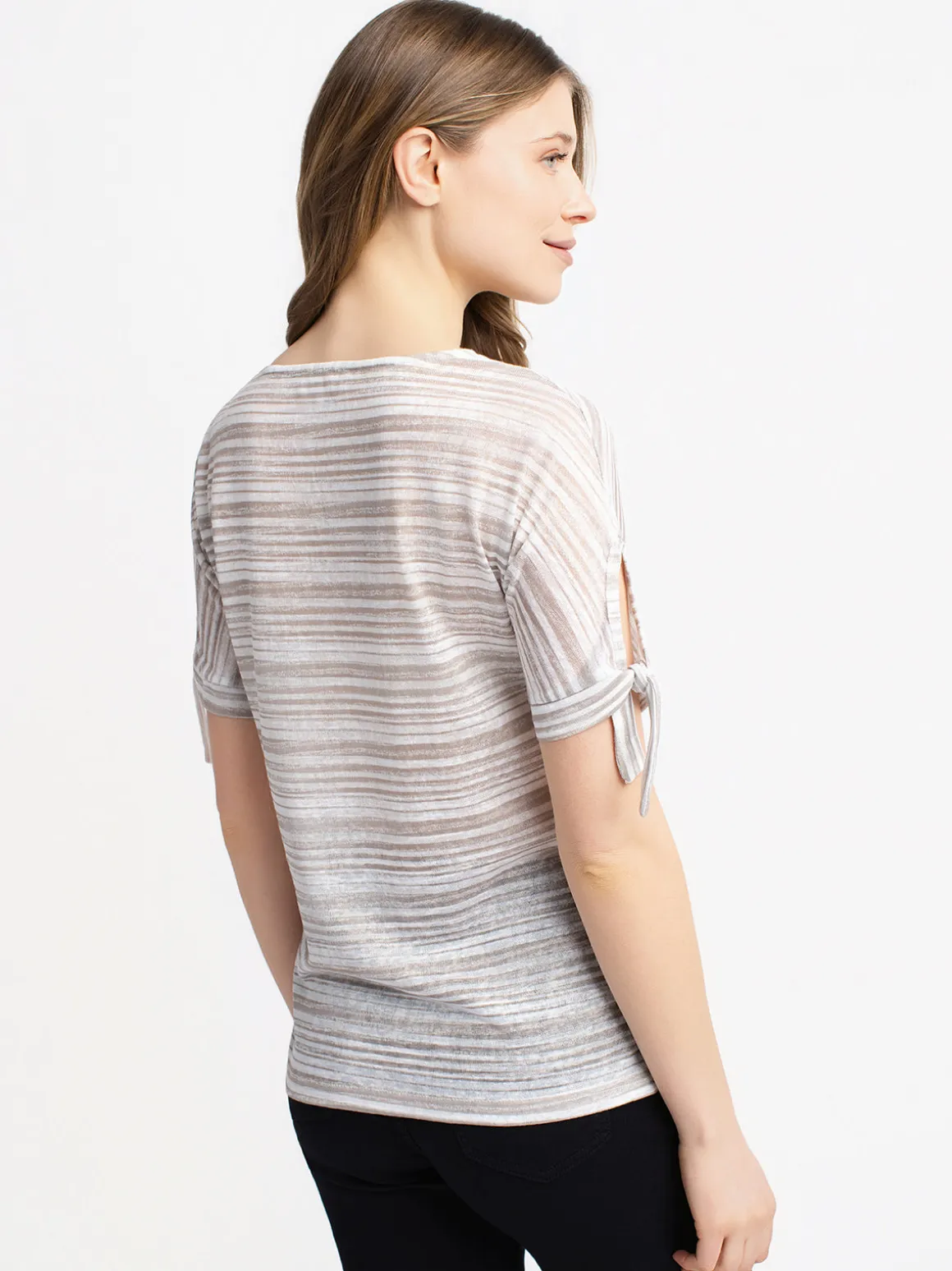 3/4-sleeve loose t-shirt