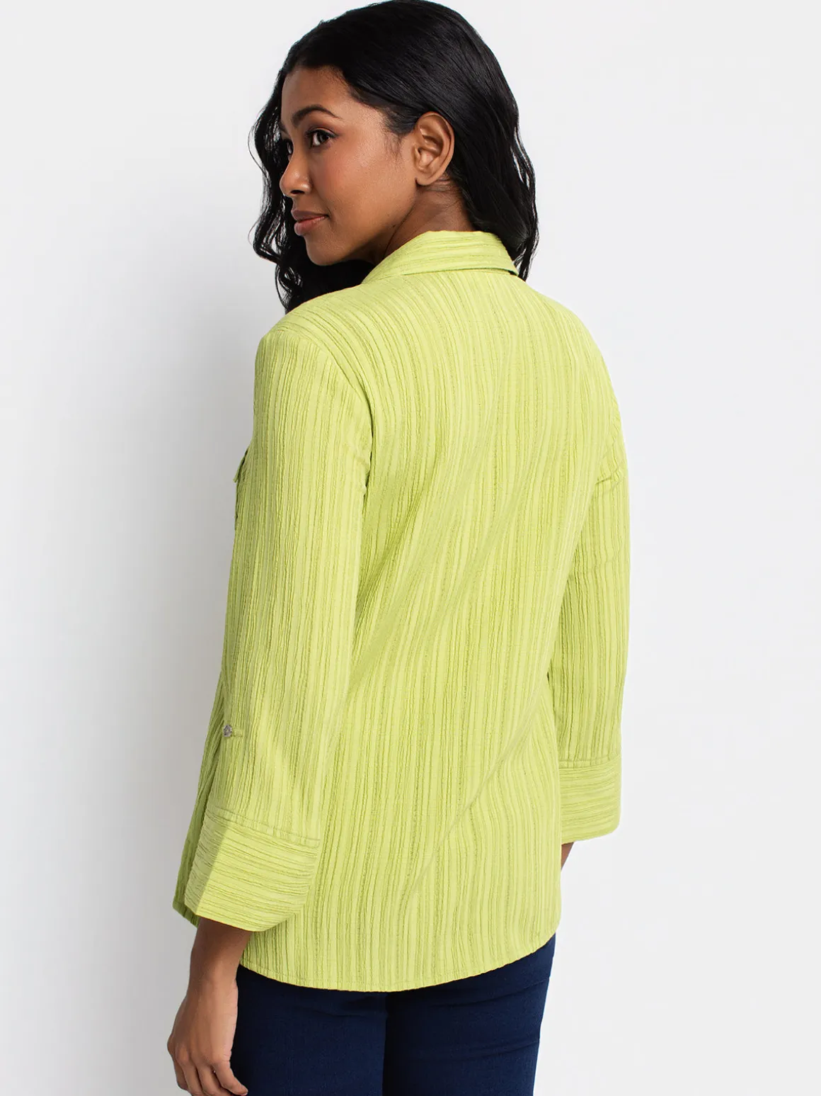 3/4-sleeve semi-fitted blouse with buttons
