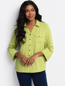 3/4-sleeve semi-fitted blouse with buttons