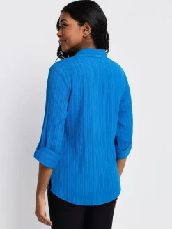 3/4-sleeve semi-fitted blouse with buttons