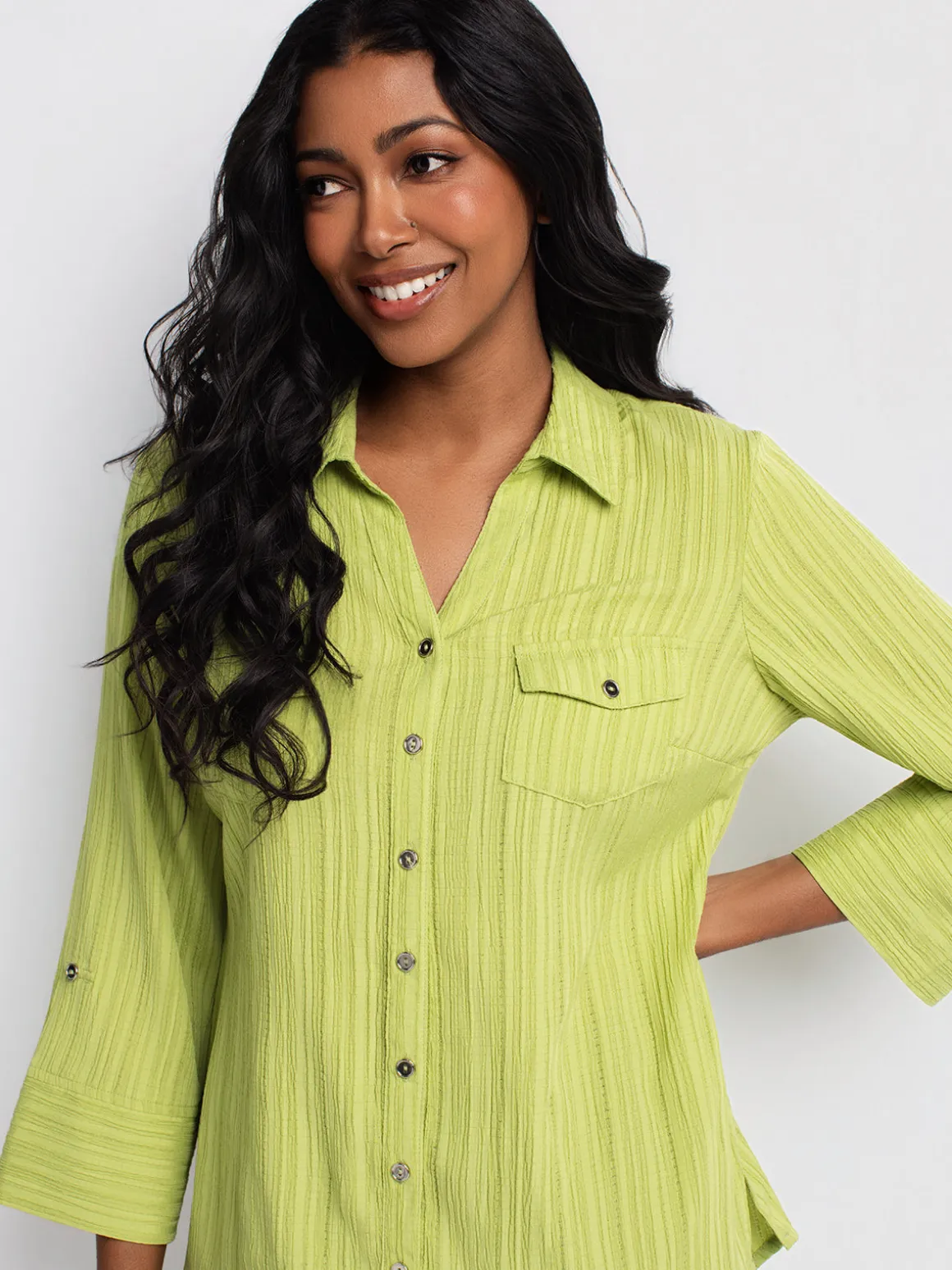 3/4-sleeve semi-fitted blouse with buttons