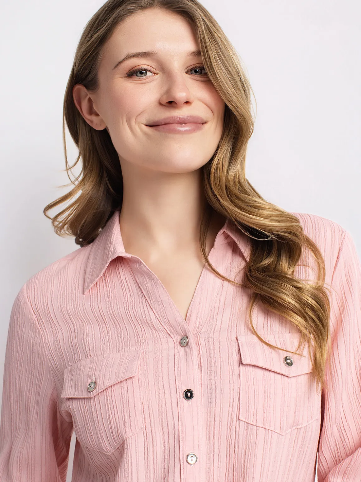 3/4-sleeve semi-fitted blouse with buttons