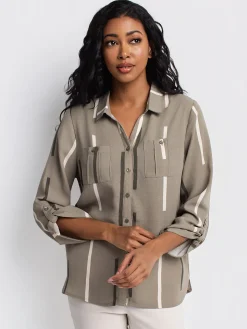 3/4-sleeve semi-fitted blouse with buttons