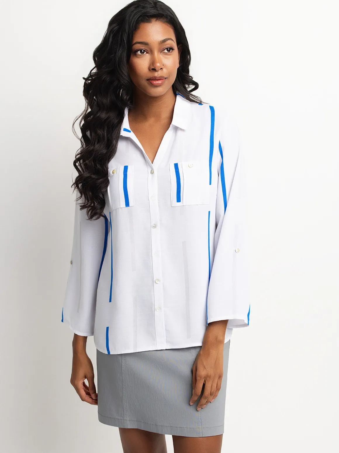 3/4-sleeve semi-fitted blouse with buttons