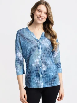 3/4-sleeve semi-fitted blouse with buttons