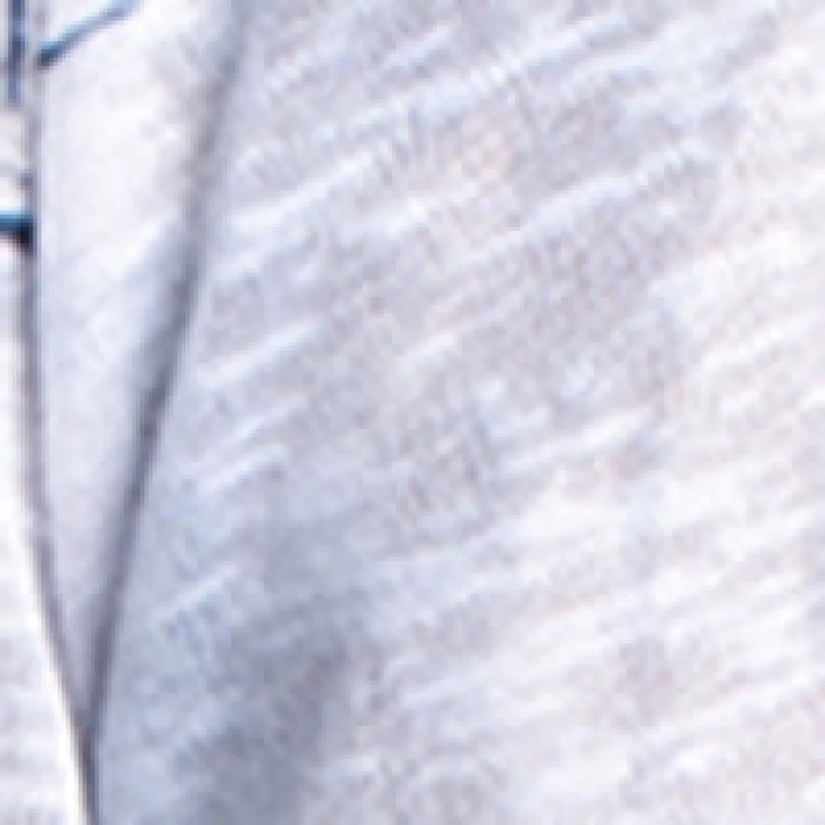 3/4-sleeve semi-fitted blouse with buttons