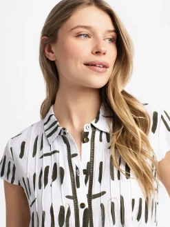 3/4-sleeve semi-fitted blouse with buttons