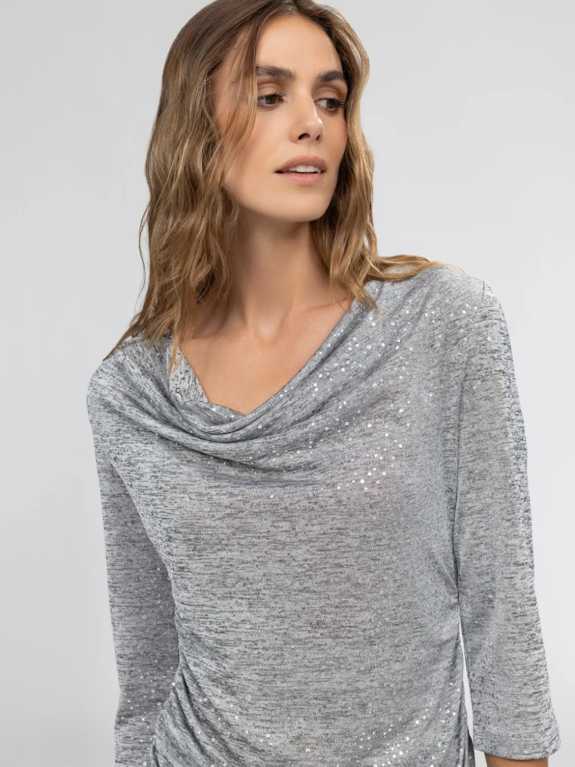 3/4-sleeve semi-fitted t-shirt