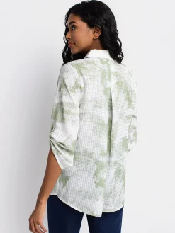 3/4-sleeve semi-fitted tunic length blouse with buttons