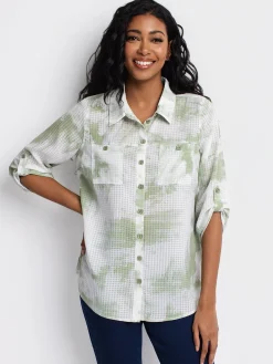 3/4-sleeve semi-fitted tunic length blouse with buttons