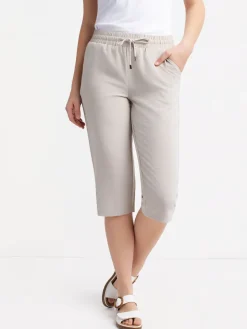 Straight casual pull-on capri