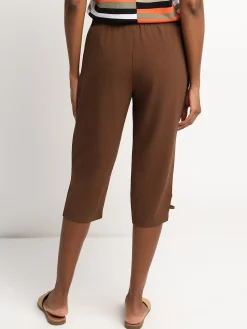 Straight casual pull-on capri