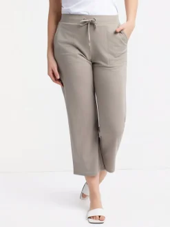 Straight casual pull-on capri - Petite