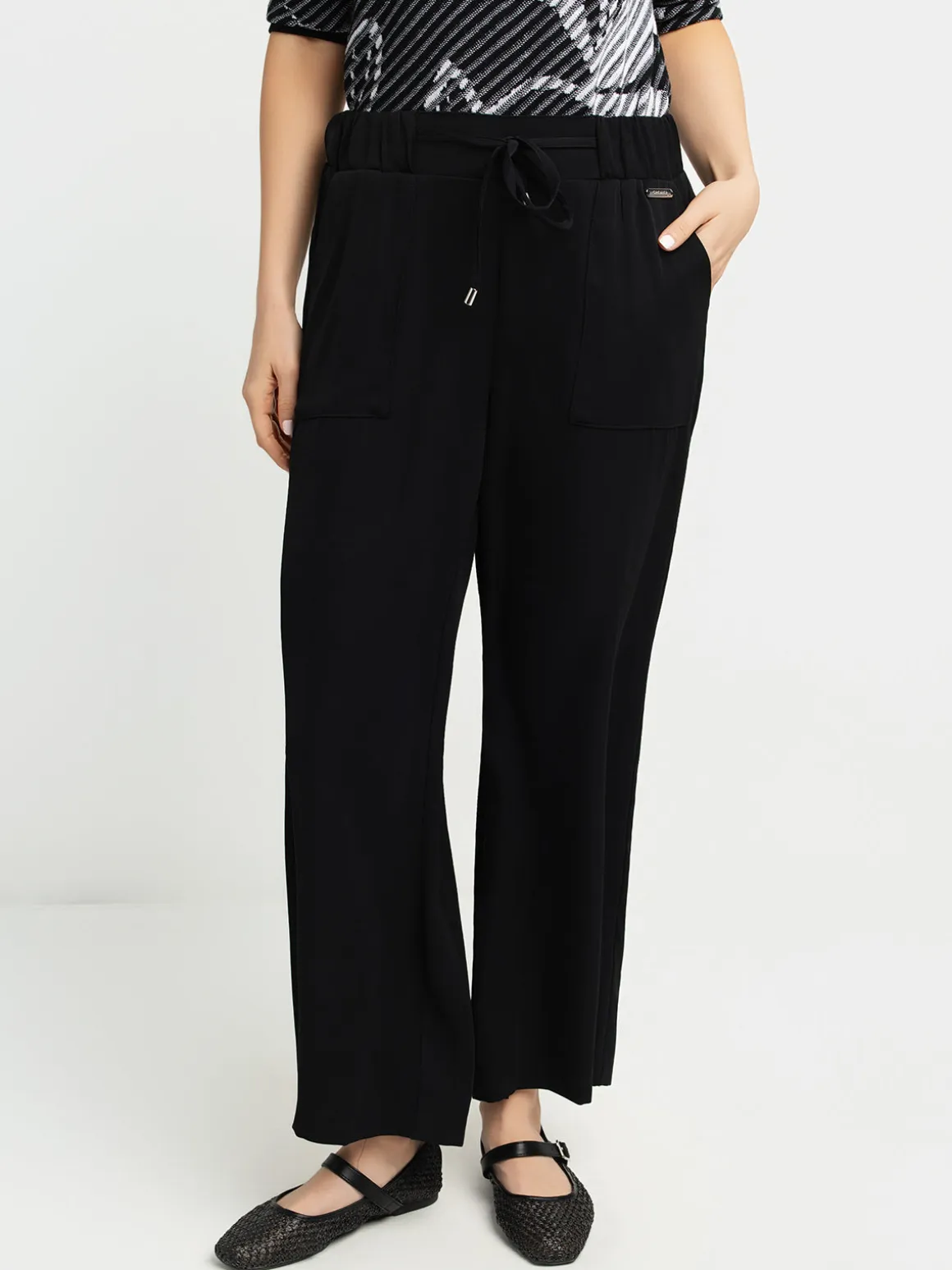 Straight-leg dressy pants