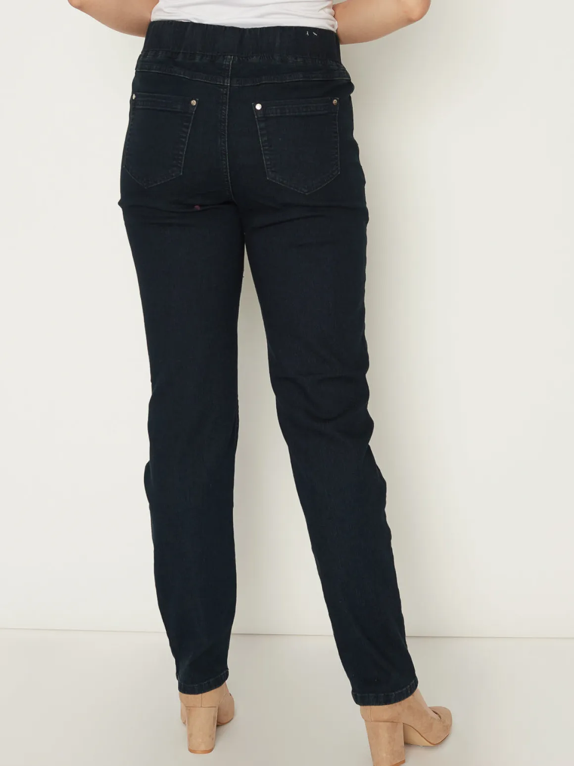 Straight leg pull-on jeans
