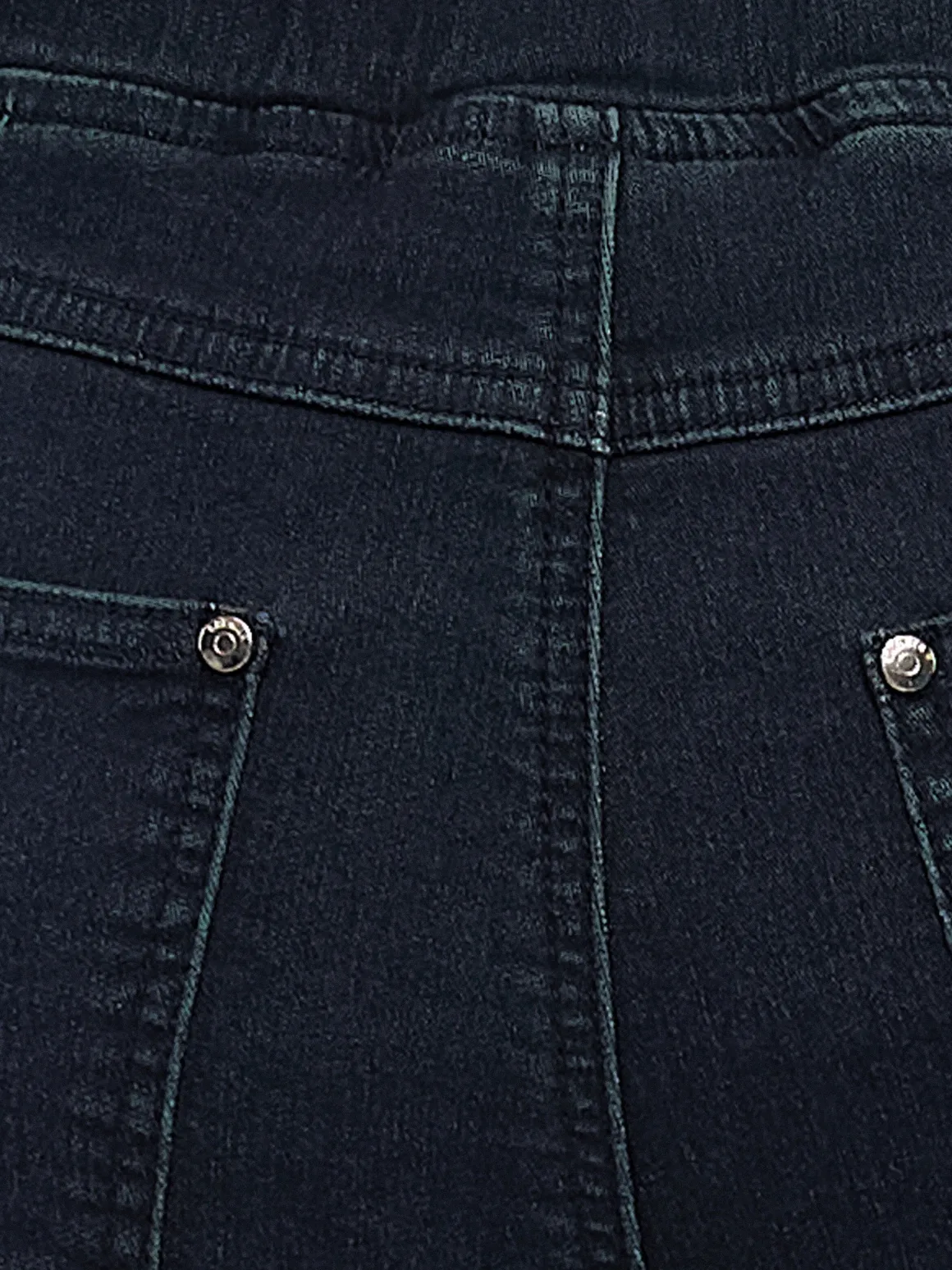 Straight leg pull-on jeans