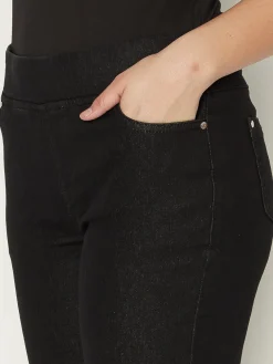 Straight leg pull-on jeans