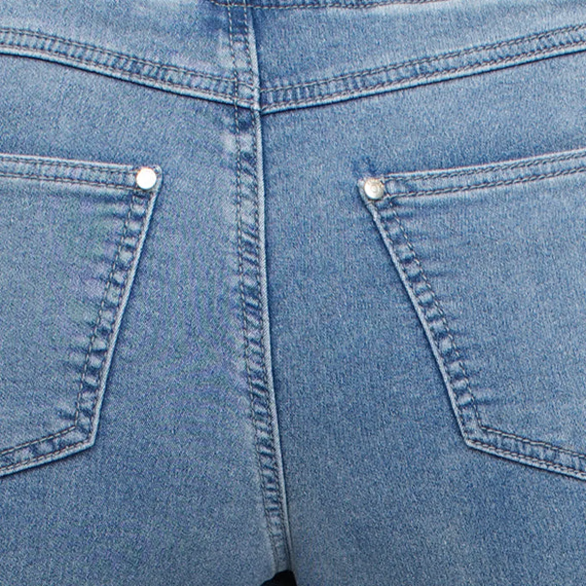 Straight leg pull-on jeans