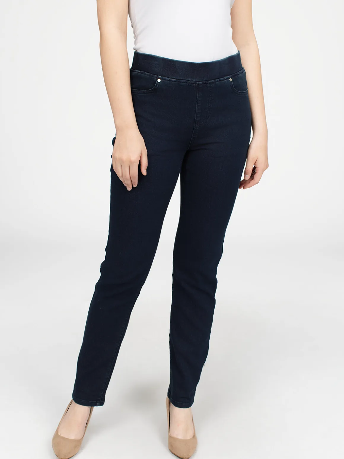 Straight leg pull-on jeans