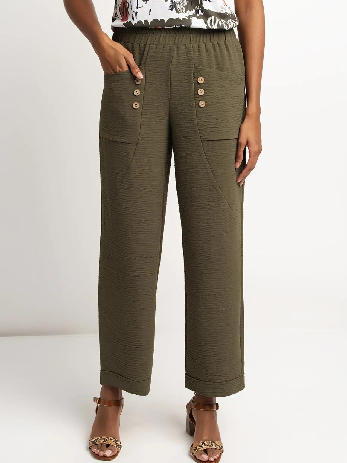 Straight pull-on ankle pant
