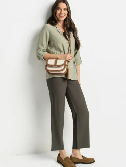 Straight semi-fitted dress pant