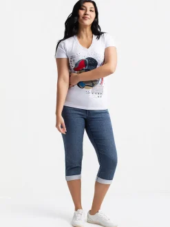 Straight semi-fitted pull-on denim capri