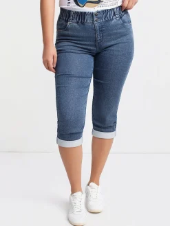 Straight semi-fitted pull-on denim capri