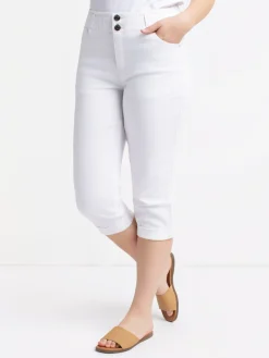 Straight semi-fitted pull-on denim capri