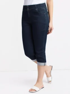 Straight semi-fitted pull-on denim capri