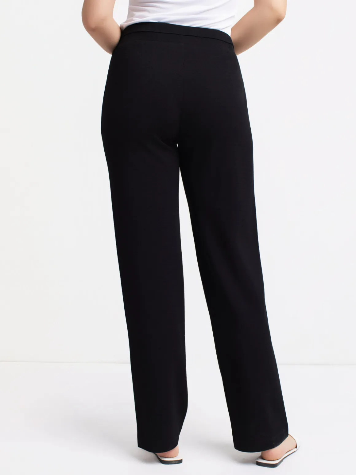 Straight semi-fitted pull-on dress pant