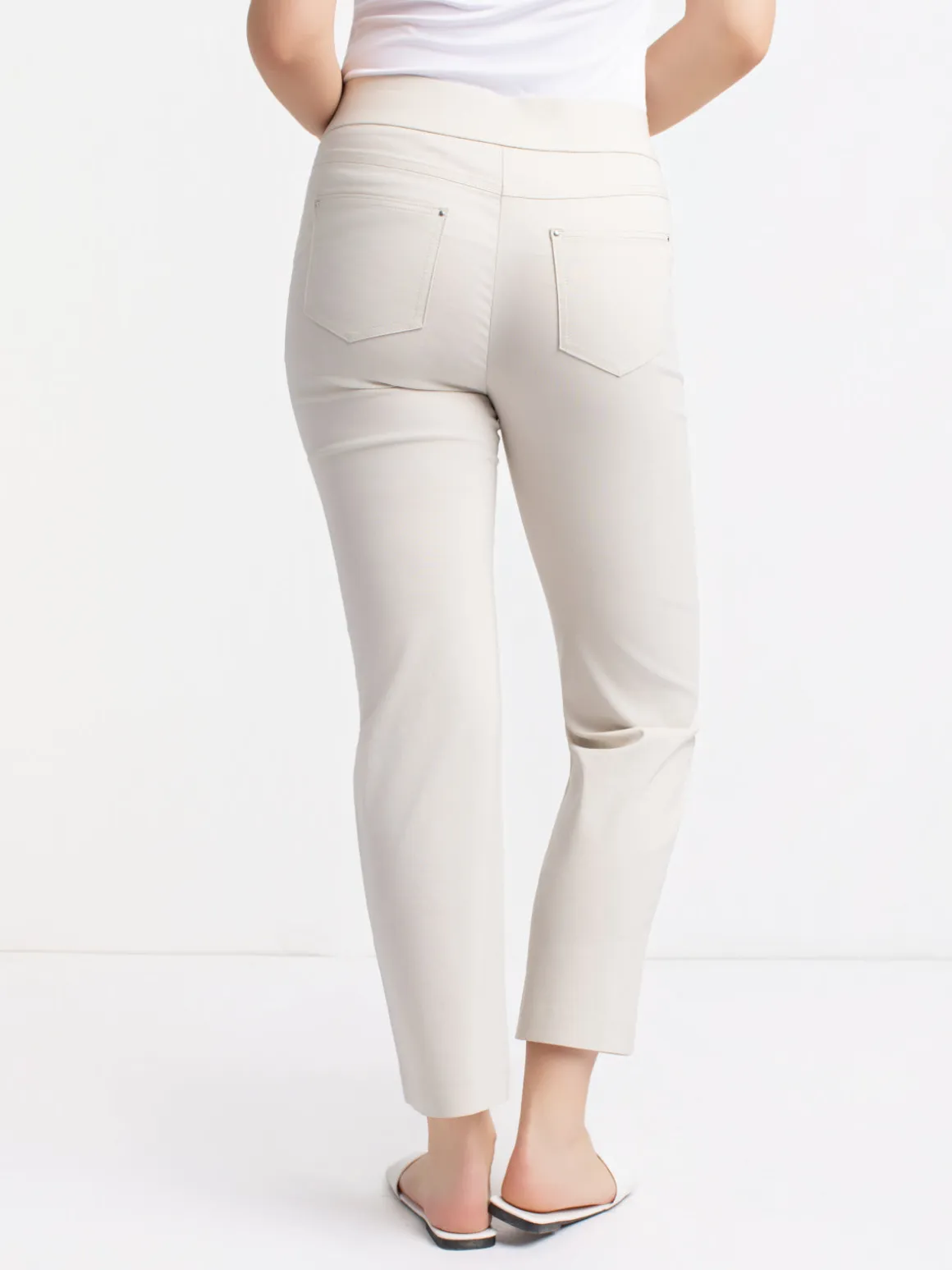 Straight semi-fitted pull-on pant - Petite