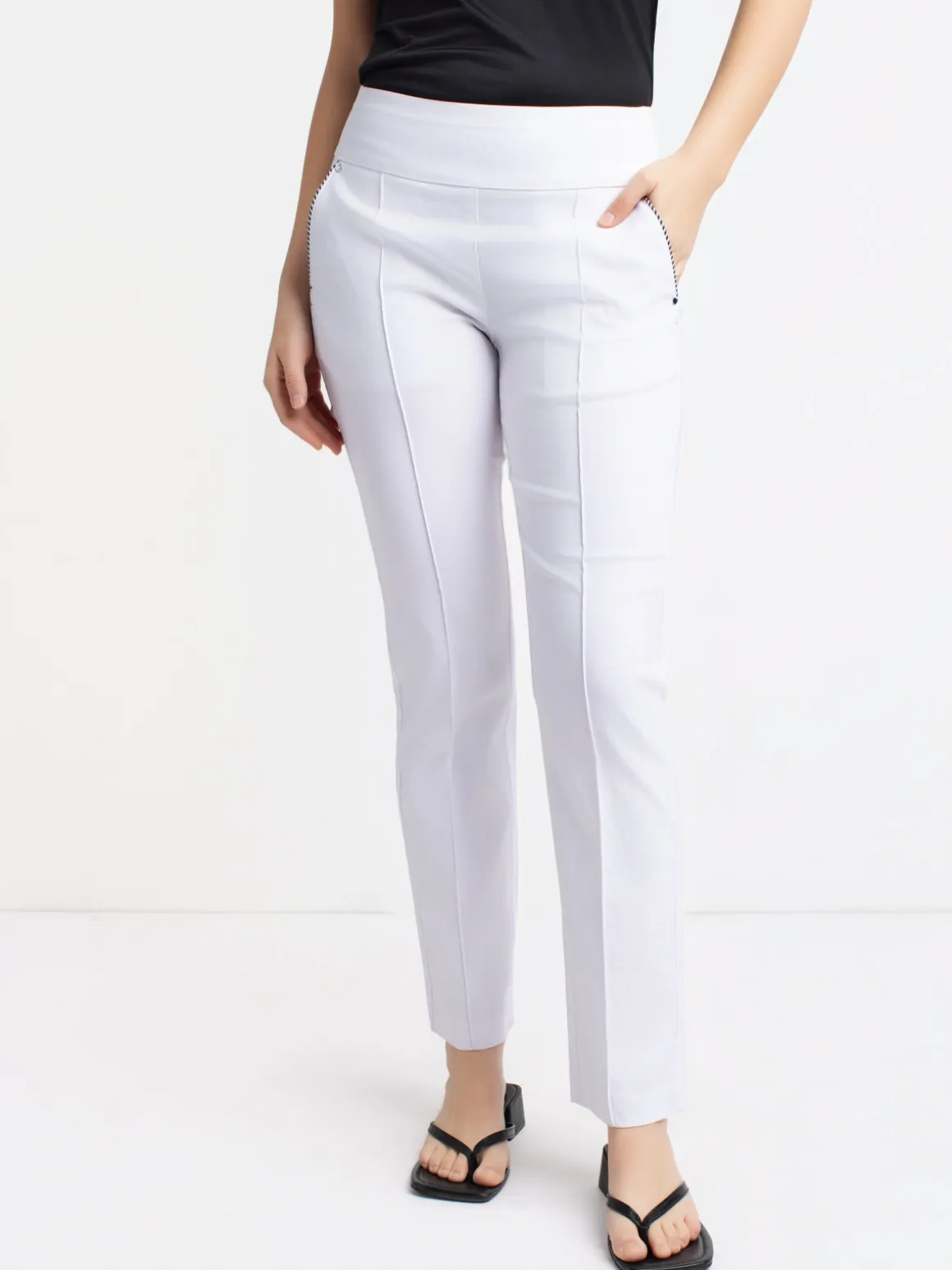 Straight semi-fitted pull-on pant