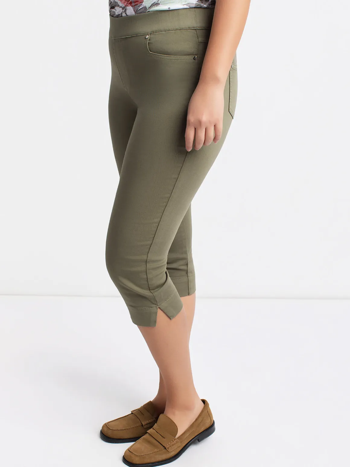 Stretch denim capri