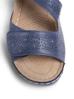 Wedge sandals