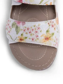 Wedge sandals